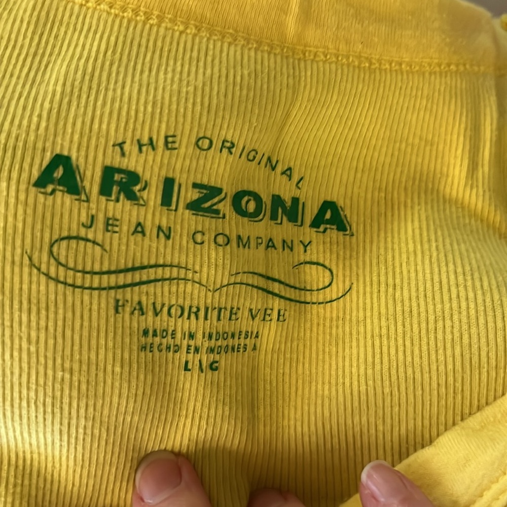 Shirt - Picture 4 of 4